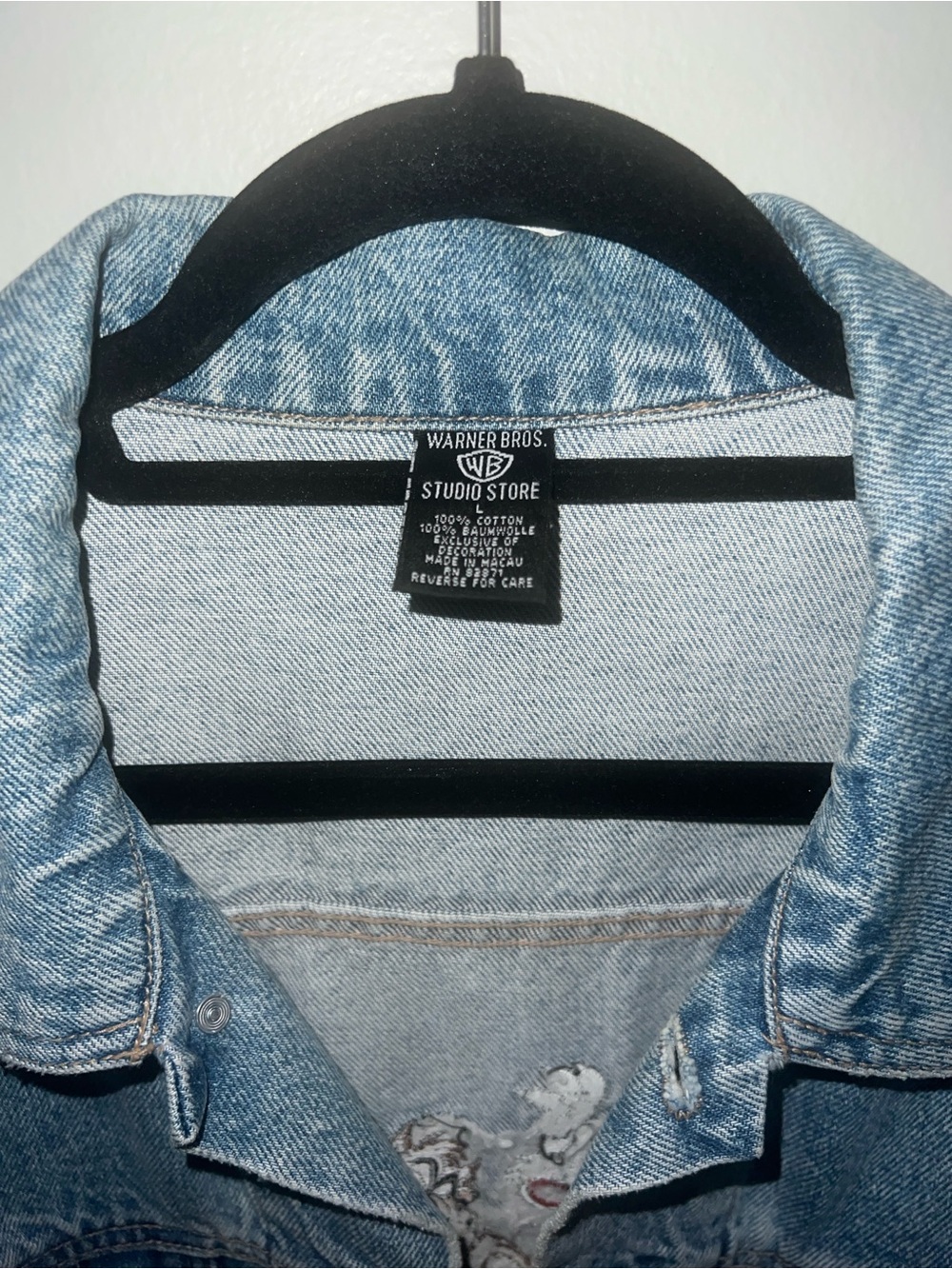 Warner Bros. Light Wash Blue Denim Jacket | Looney Tunes Jean Jacket - Picture 4 of 5